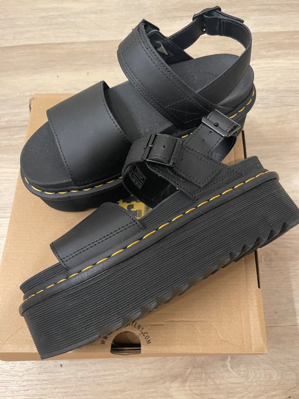 DOC MARTENS VOSS Platform - Picture 2 of 6